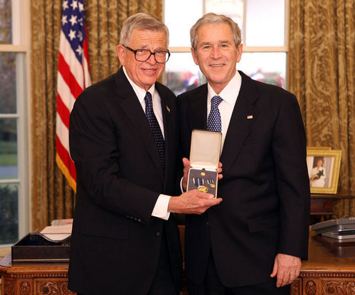Chuck_Colson_medal_with_President_Bush